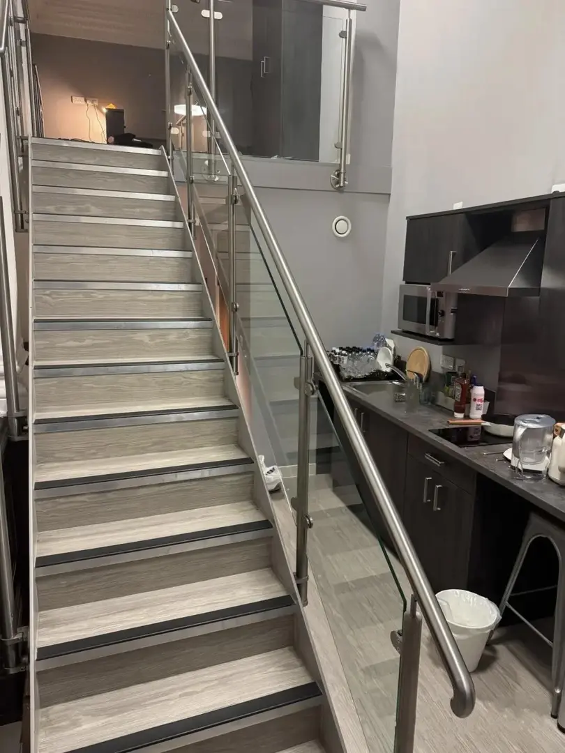 紐卡200多就可以租到這樣的loft👋