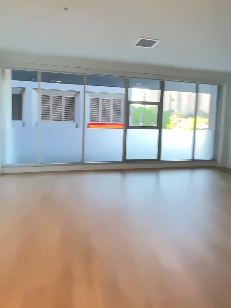 LA急轉一間studio 落地窗帶洗烘