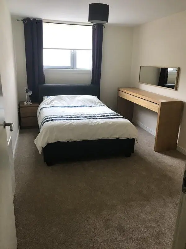 轉租Flat to rent Glasgow West End G11
