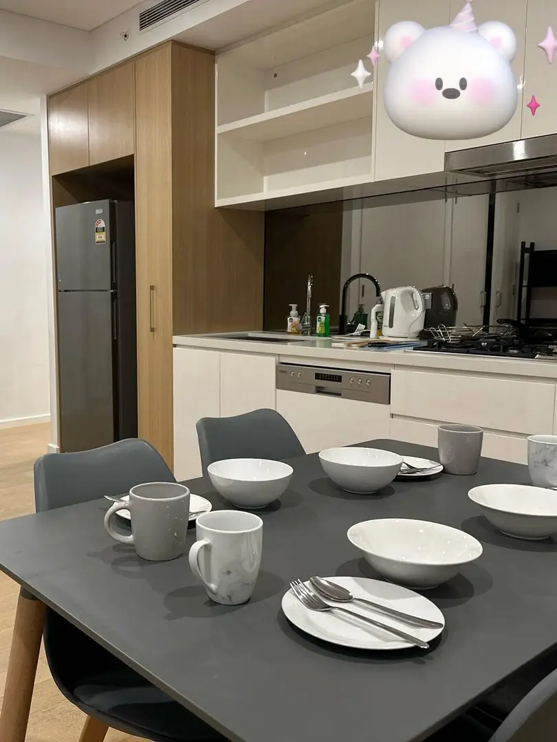 🏠Zetland次臥落地窗｜7月入住找男室友