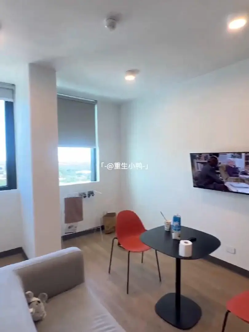 步行兩分鐘到阿德萊德大學｜無濾鏡實拍