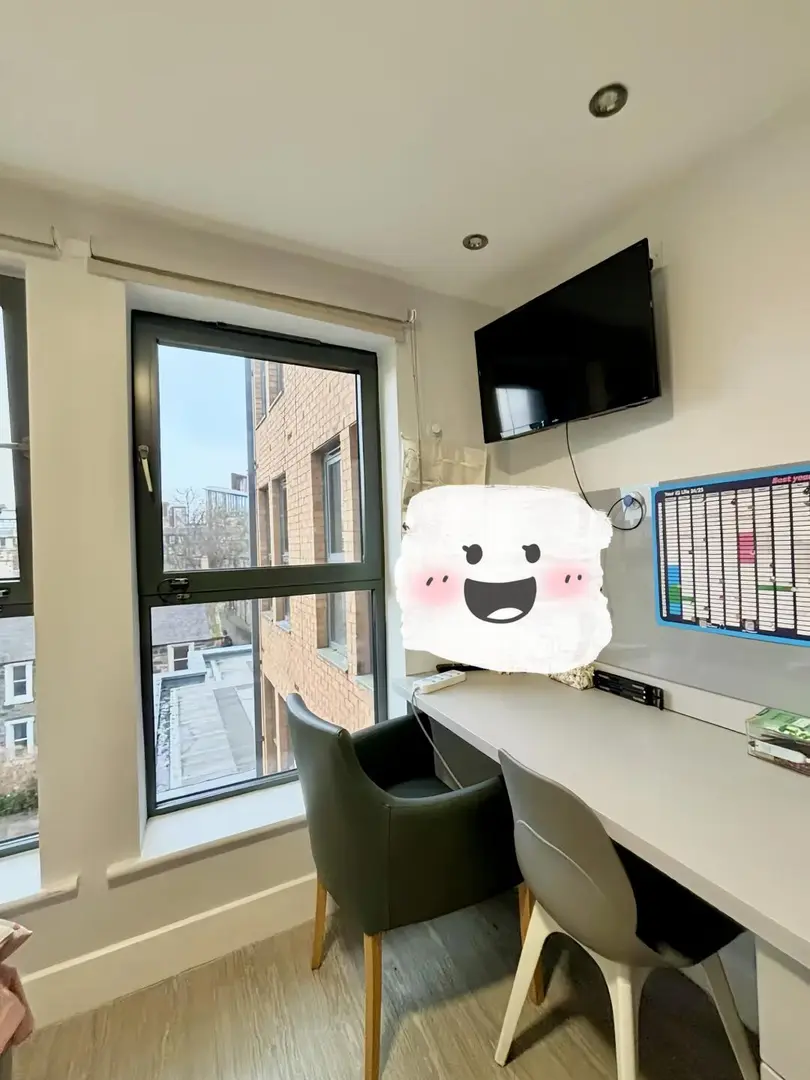 兩首歌步行到愛丁堡大學不足300的studio