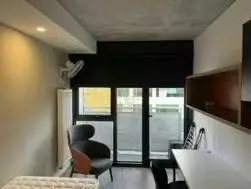 🚶到墨大  出一個帶陽台的studio💣