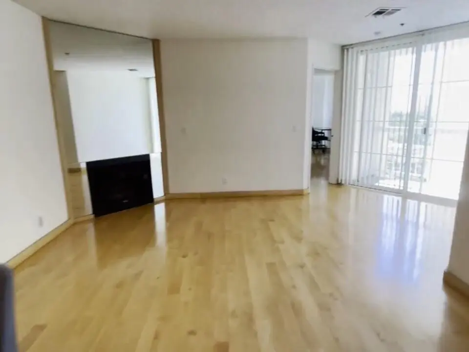 媽媽呀 出間2b🚶步行到UCLA