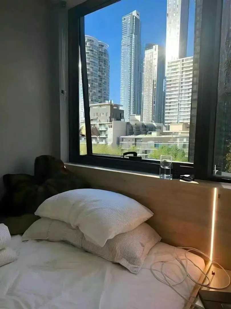 墨爾本門牌號全透明studio