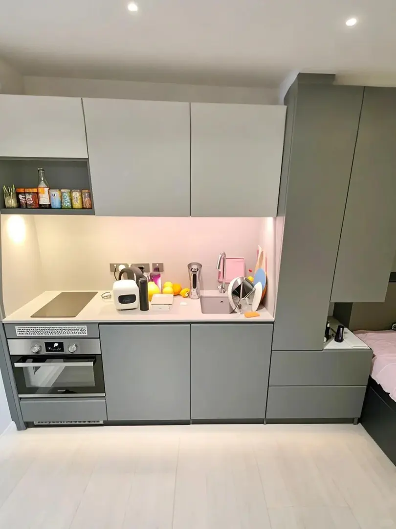 步行750m到愛大eca校區studio 帶家具包bill