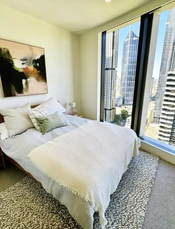 🇦🇺墨爾本 City 2B2B 高層 帶陽台