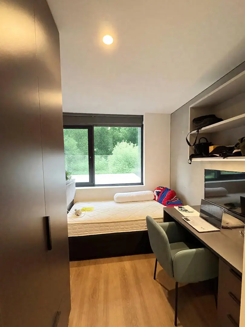 考文垂 轉租我包bill早餐的studio 走平台