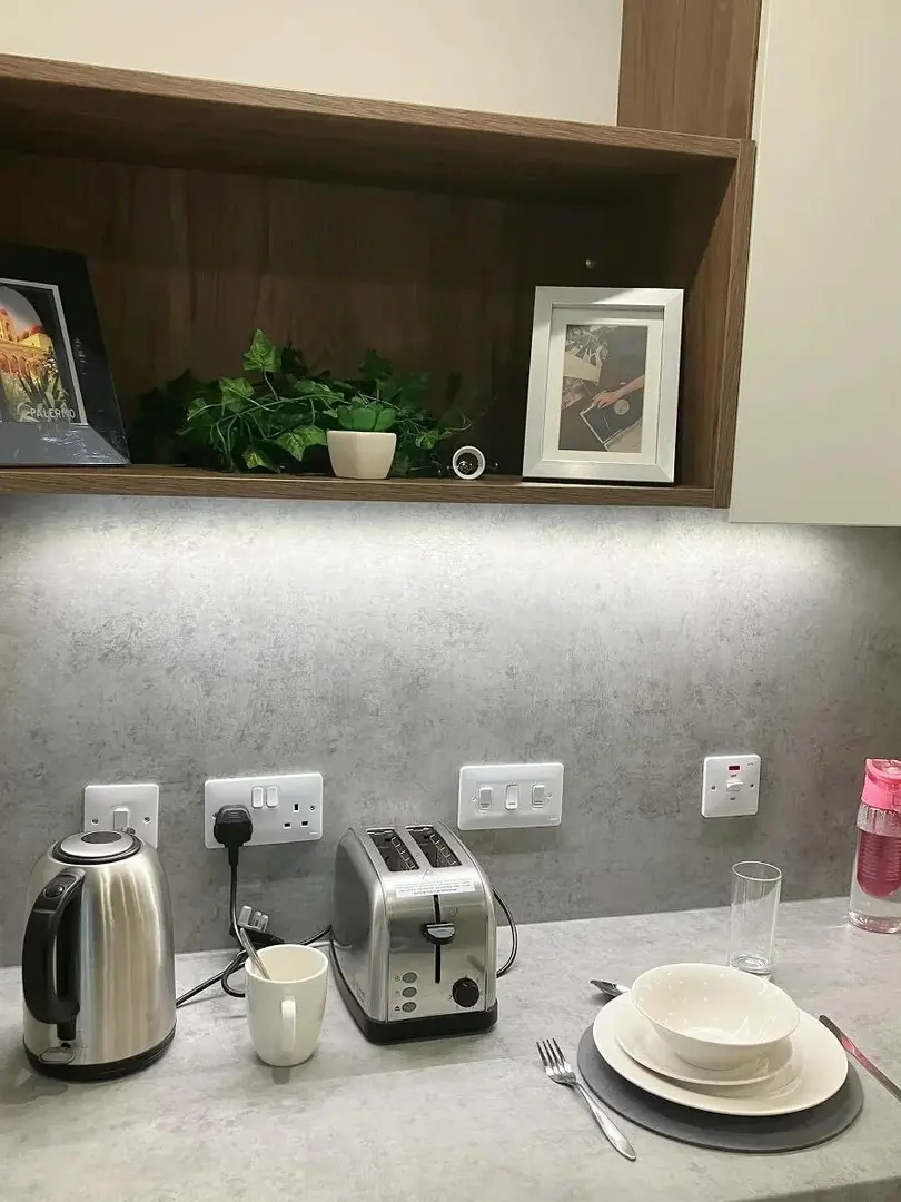 諾丁漢  包bill有落地窗的studio～