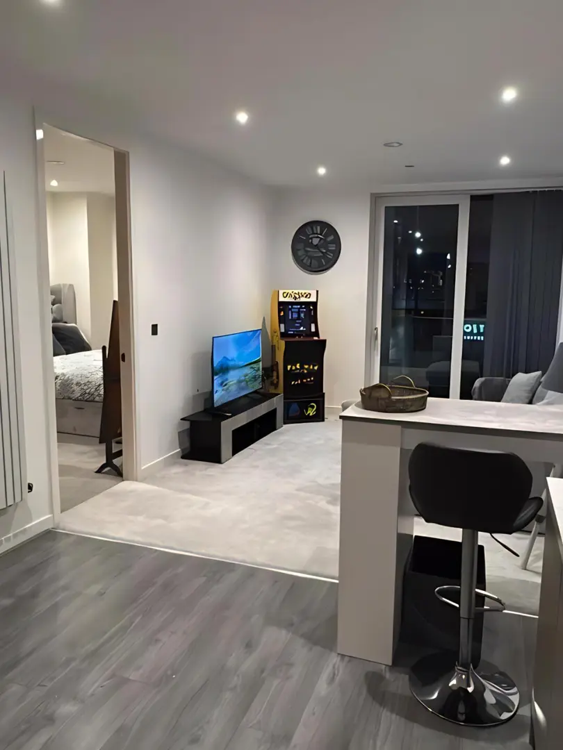 在曼大住二百多的studio值嗎，但超大空間