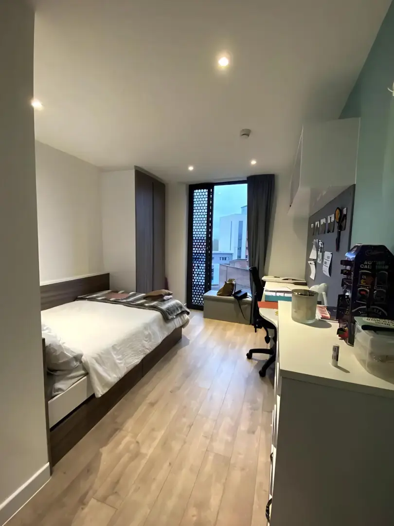 自己在曼城住了個200的大studio，值嗎？