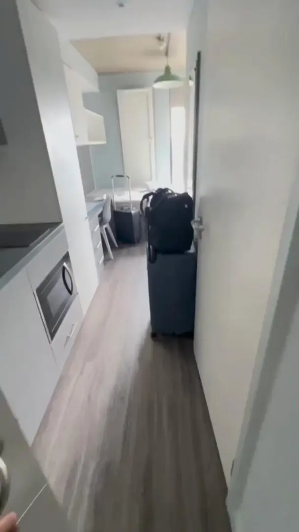 倫敦租房還是喜歡落地窗出門就是地鐵站的