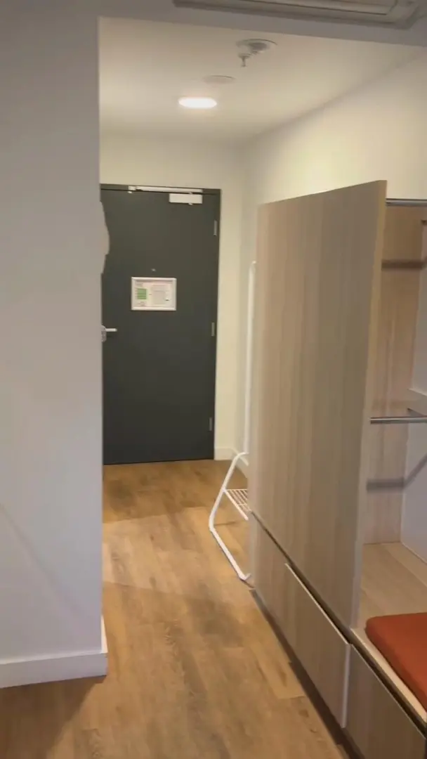 阿德大面積studio低價轉租🔥，拎包入住
