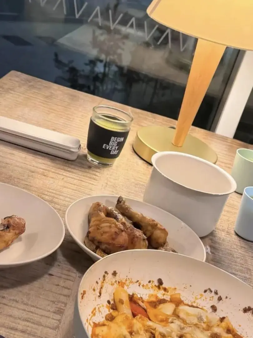 利茲9月轉租雙窗studio ！高層視野很好