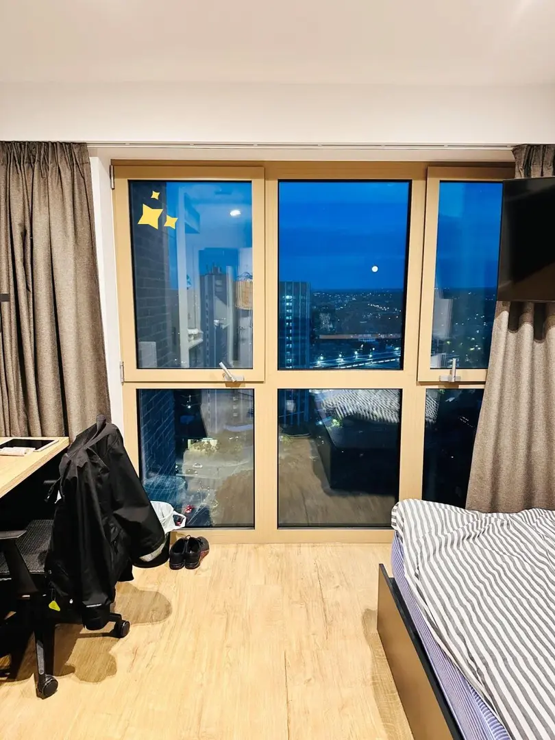 找到啦🙋🏻‍♀️  倫敦300+的大面積studio