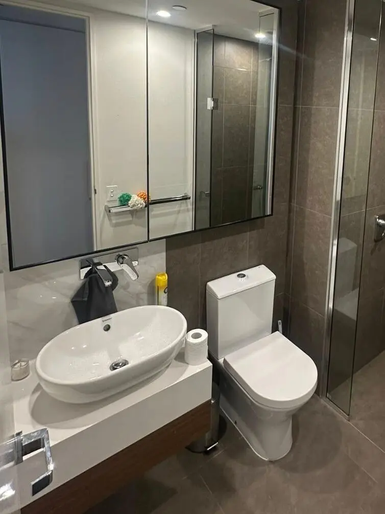 UNSW旁的studio，500pw+含淚出，著急回國了