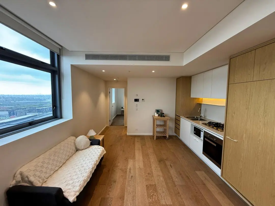 8月中雪梨city靠近uts 1b戶型拎包入住啦