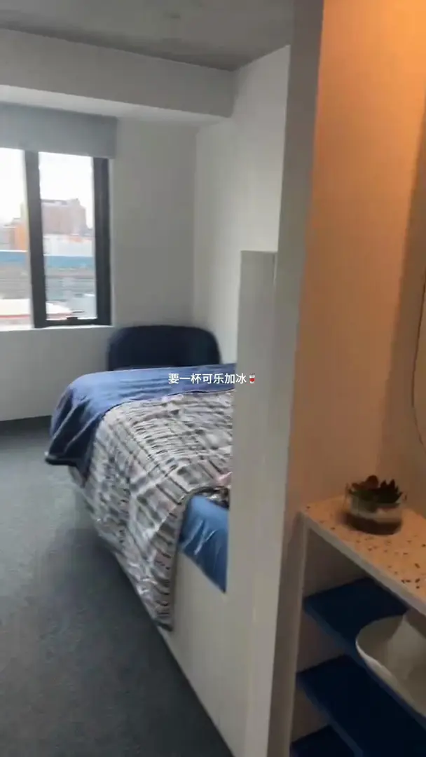 墨爾本  墨大門口出一間studio～😍