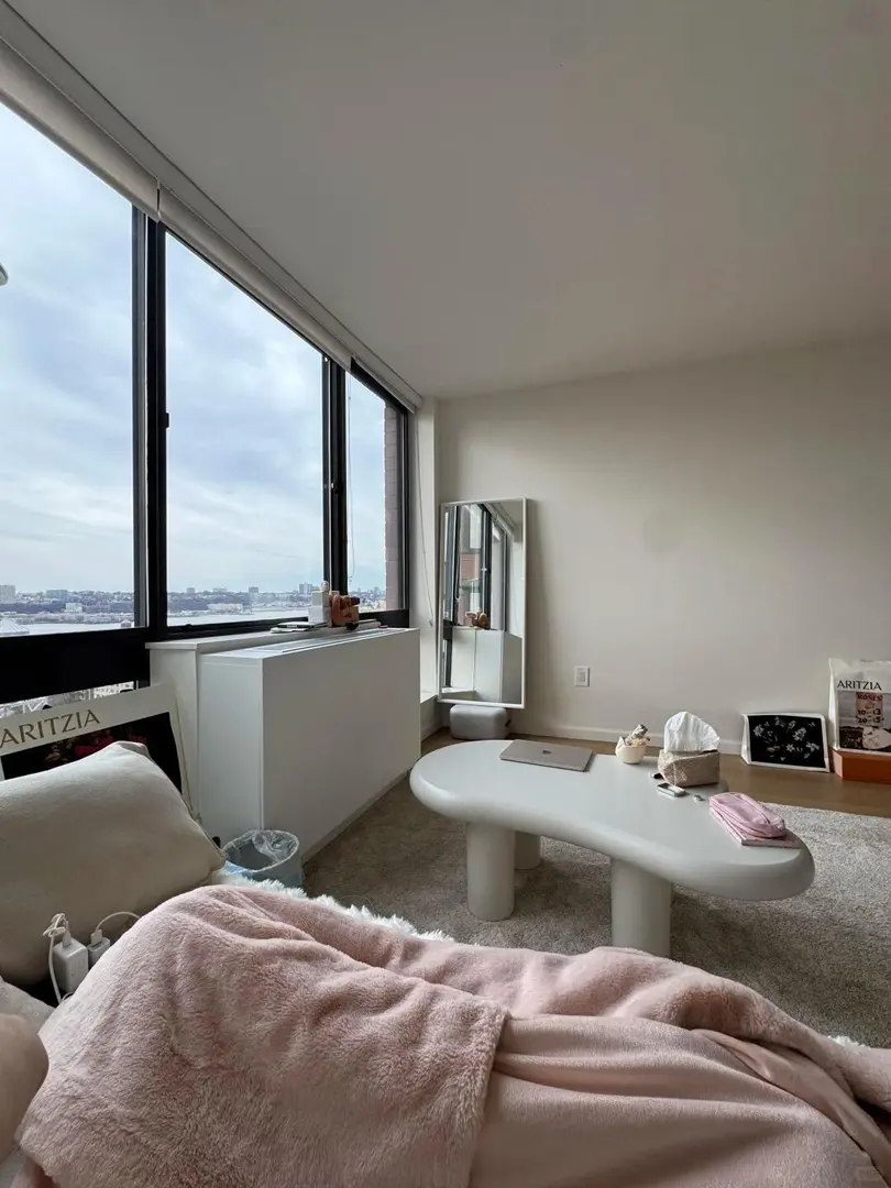 倫敦3xxpw ｜頂層多窗studio近UCL!