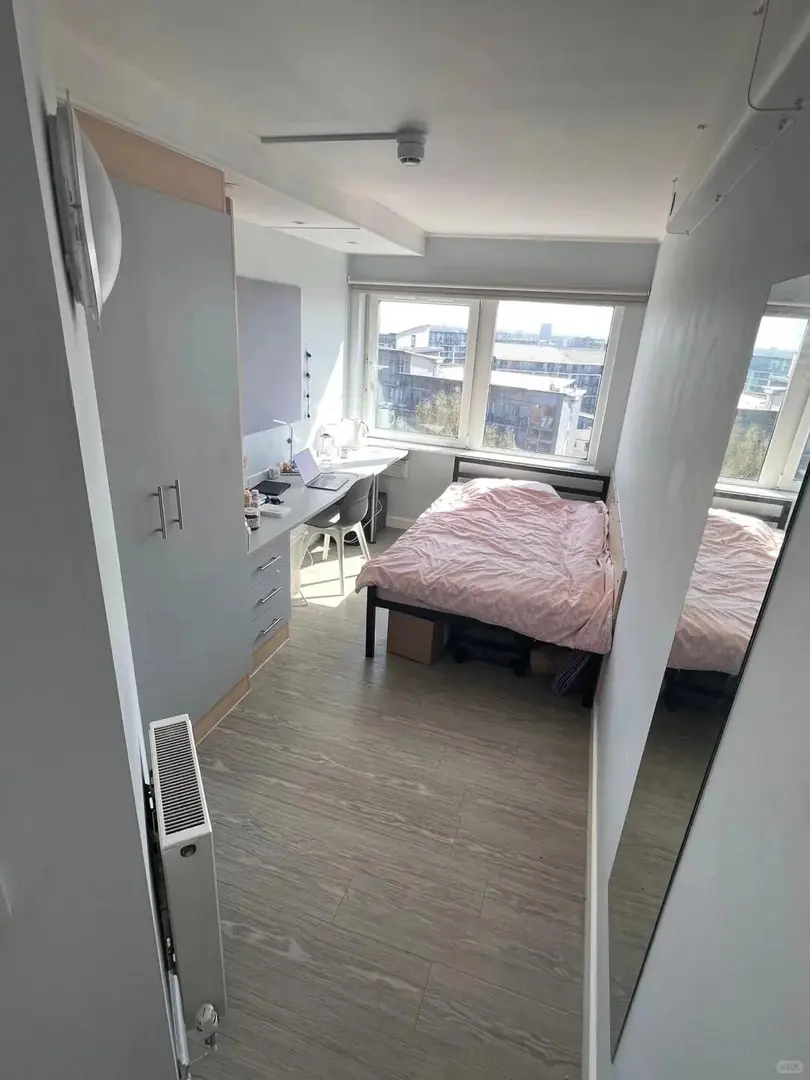 伯明罕大學附近，159pw獨衛包bill沒刪就在