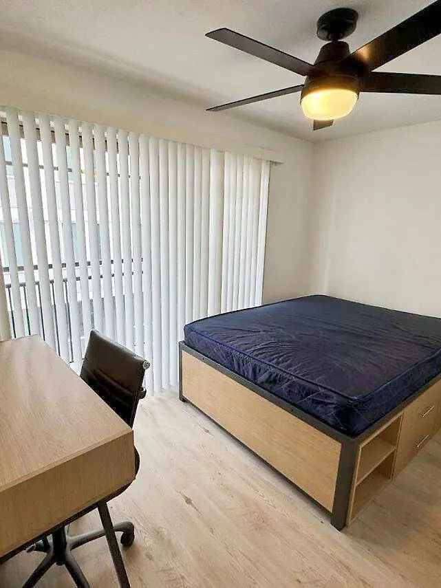 西雅图1b1b｜带洗烘，UW