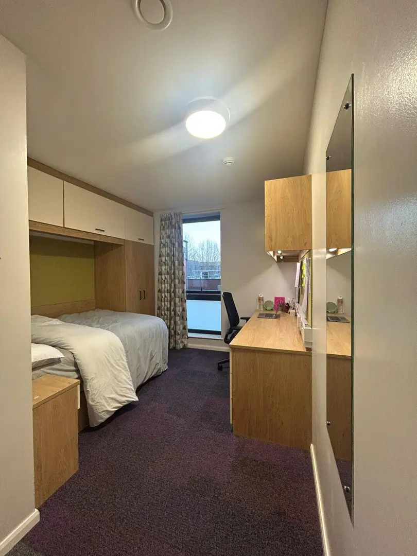 25fall就住利茲大學門口，合租還是雙人床