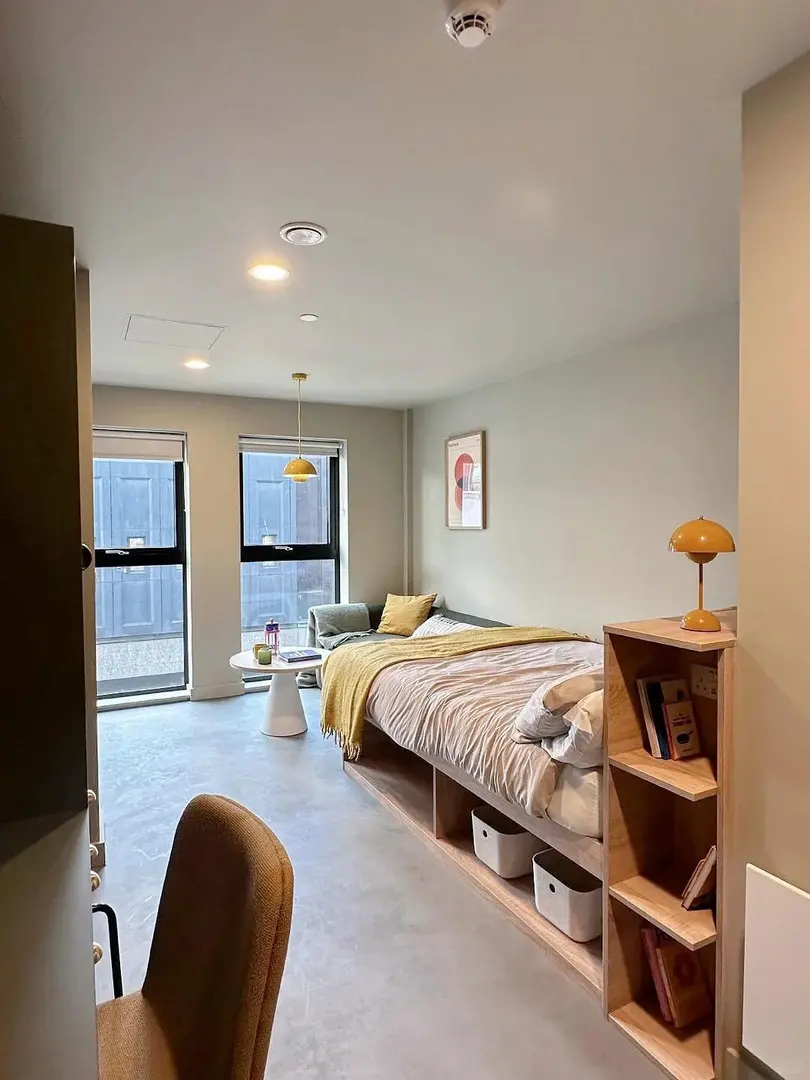 15芬中到利茲大學！22m²的studio太好住了