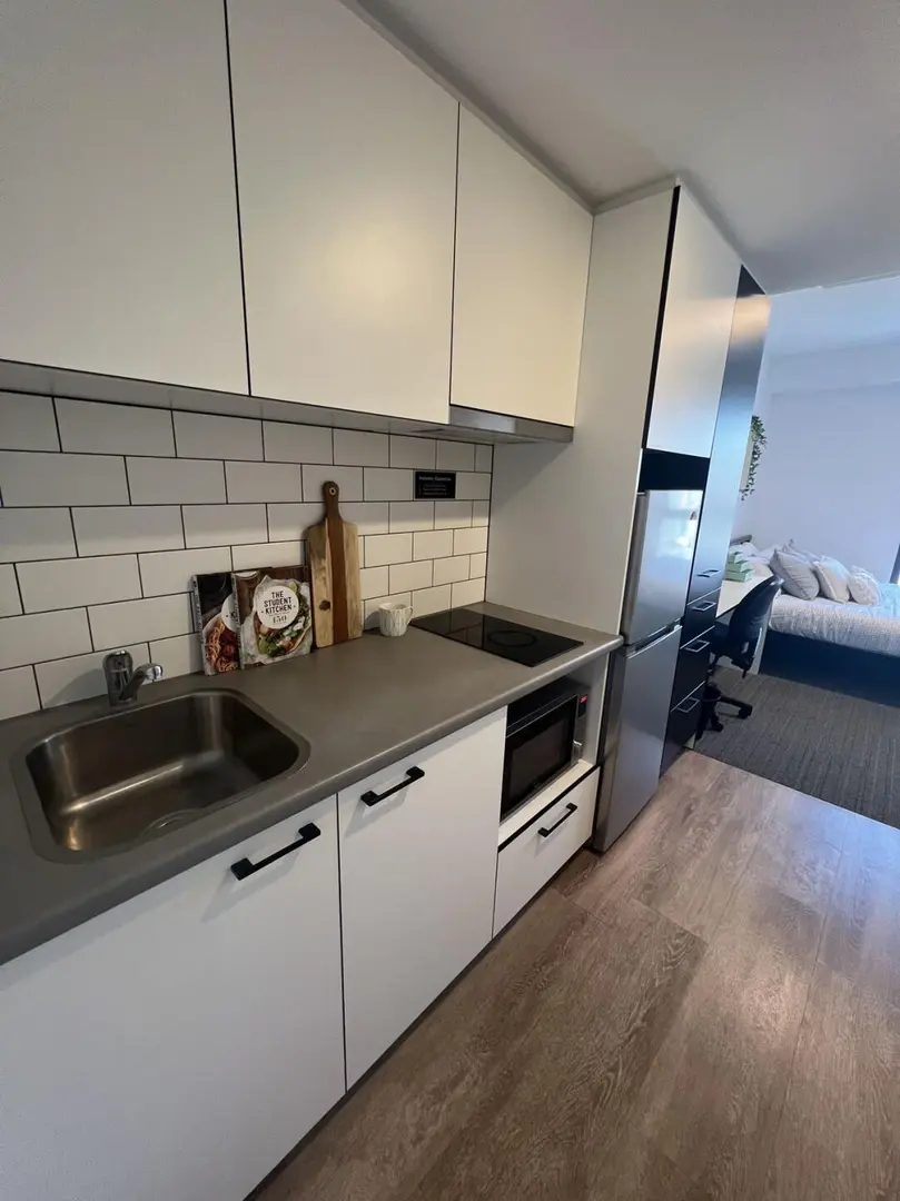 阿德的uu有福了｜包bill步行到校🚶