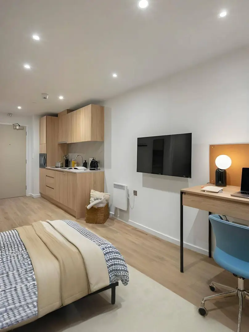 利茲25fall，1xx住studio，還包bills