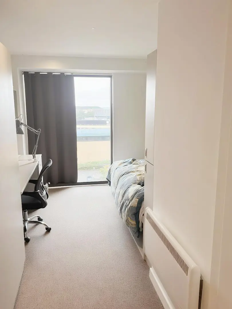 急轉｜幫華威大學同學轉租studio 包bill