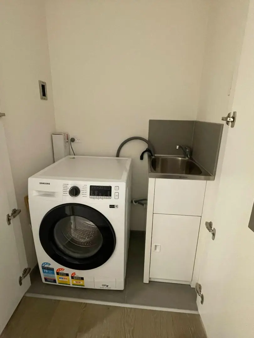 墨爾本高層1b1b隨緣轉～帶家具