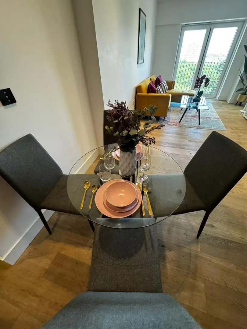 倫敦vauxhall的1b1b，25fall真的不考慮嗎？