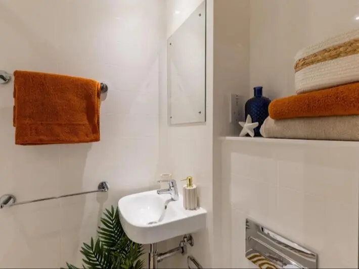 布里斯托studio找下一任租客，2xx還包bill