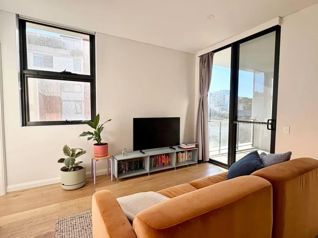 悉大還在找1b的同學，可以看下我的這套👇