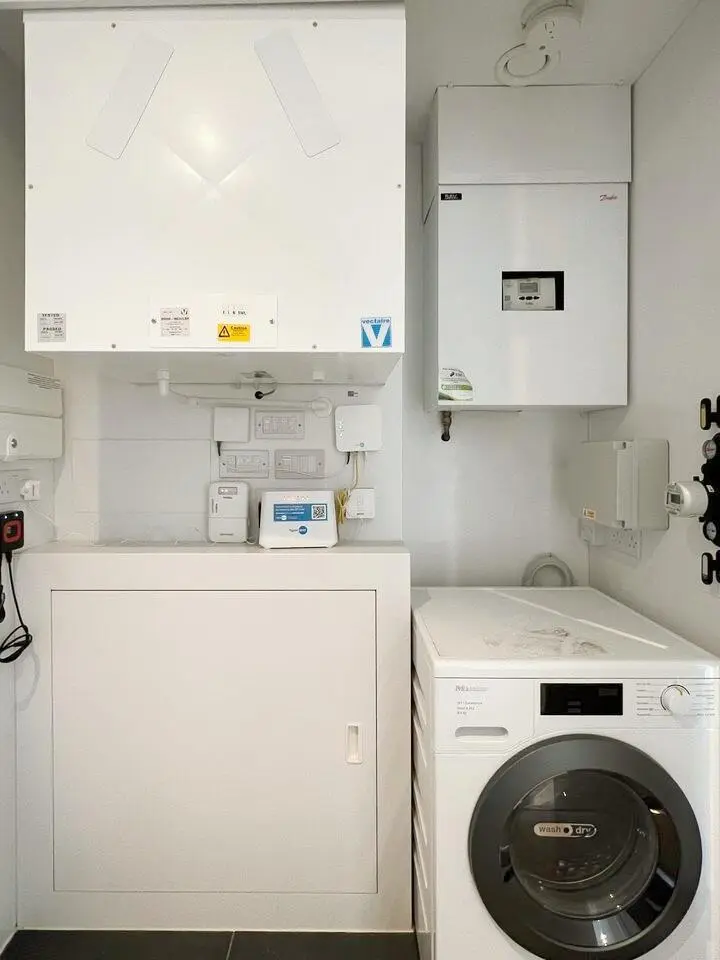 伦敦温馨2b2b帮房东找下一任租客～