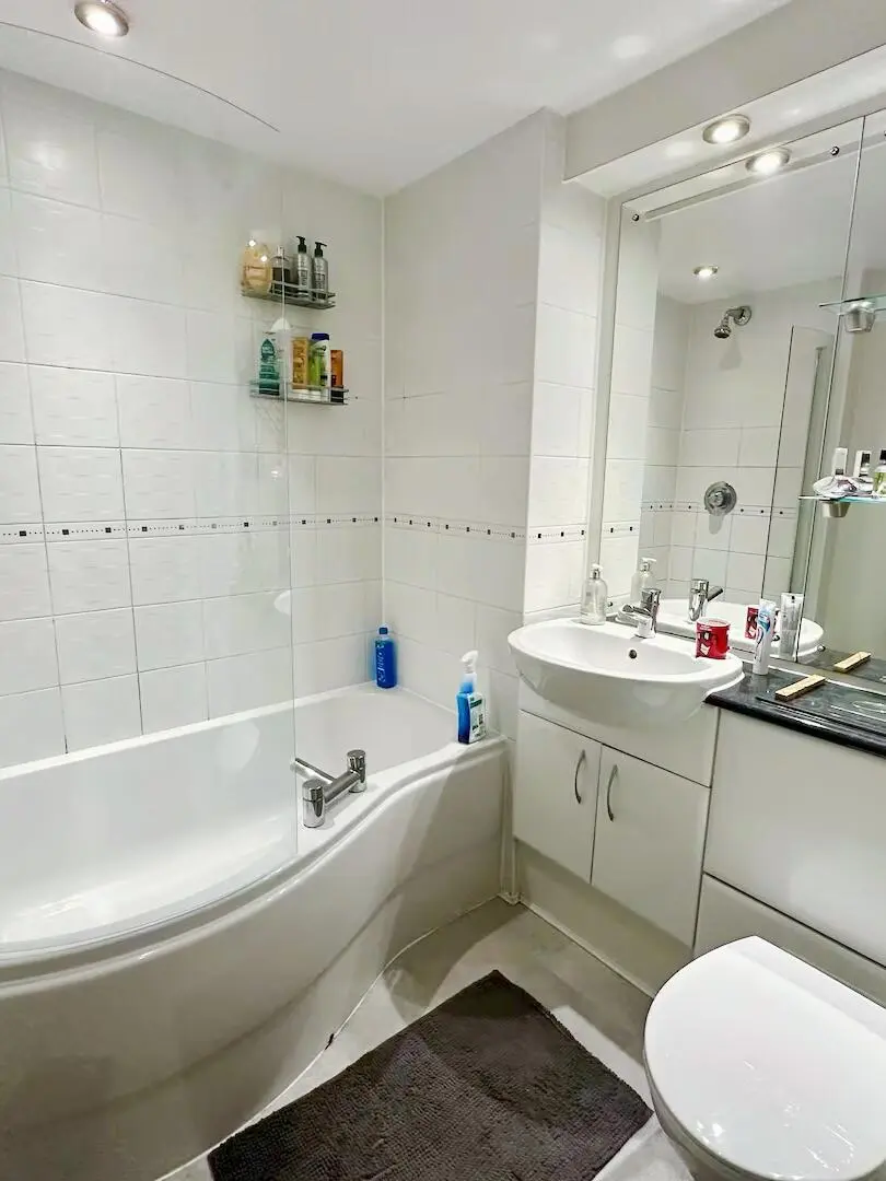 曼城漂亮2b2b找下一任租客～