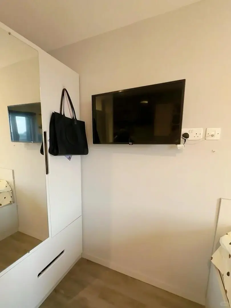 曼大門口 低價轉studio 急❗️急❗️