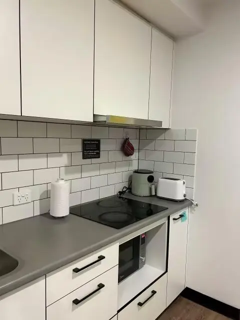 阿德萊德大學校門口 2XX全包bills 可以短租