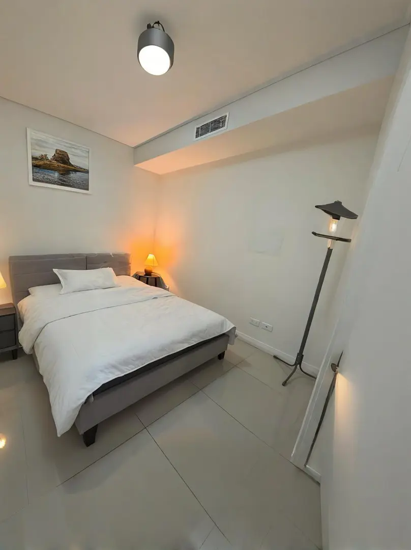 雪梨大落地窗1b｜ 有人接手這間漂亮小屋嗎