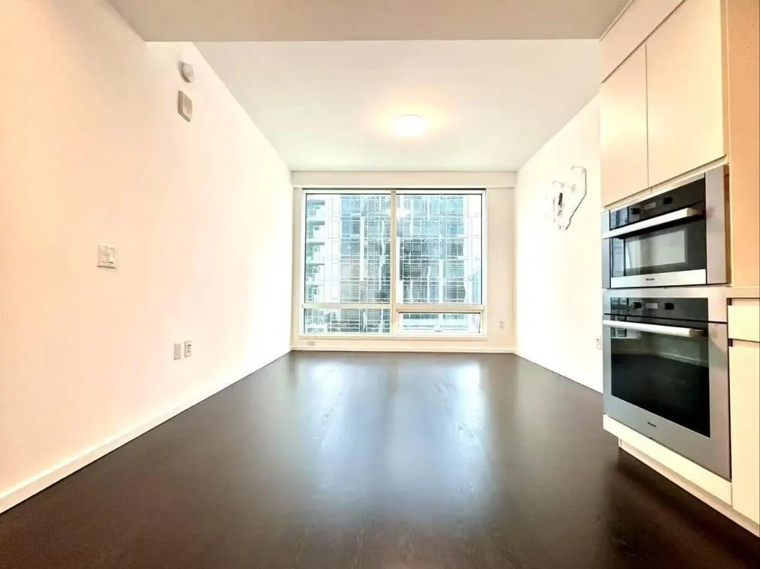 🔥USC附近神仙1b1b急出！獨立車位+24h安保