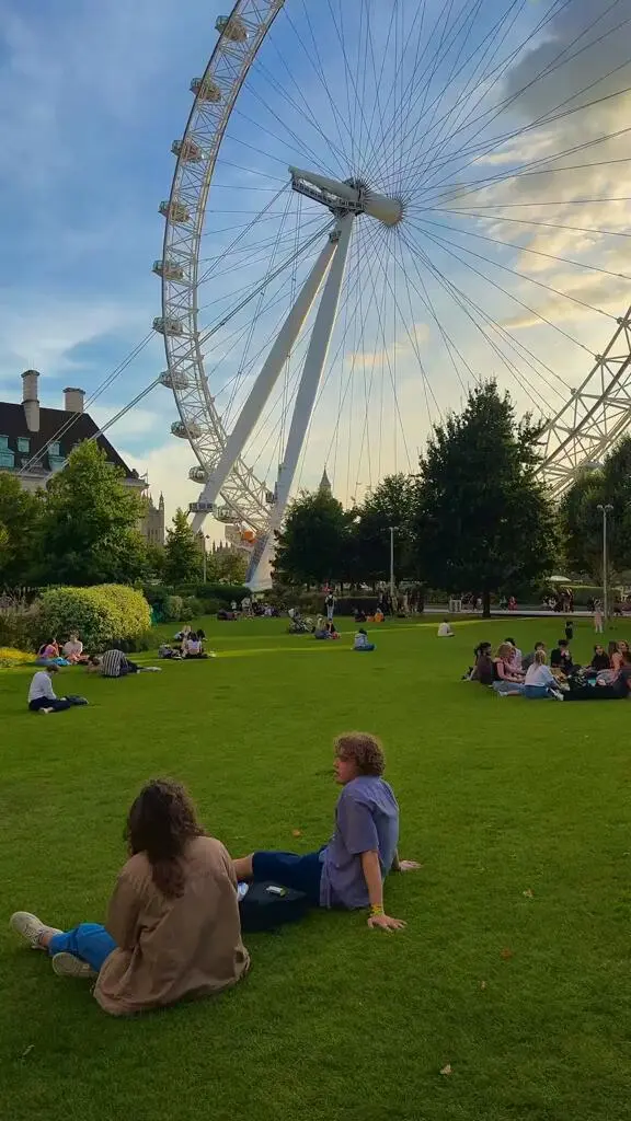 倫敦現在的傍晚天氣最舒服啦～～