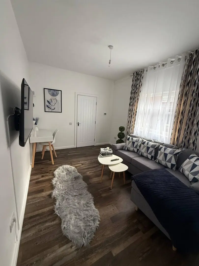 步行到華威大學的2b2b，等室友！