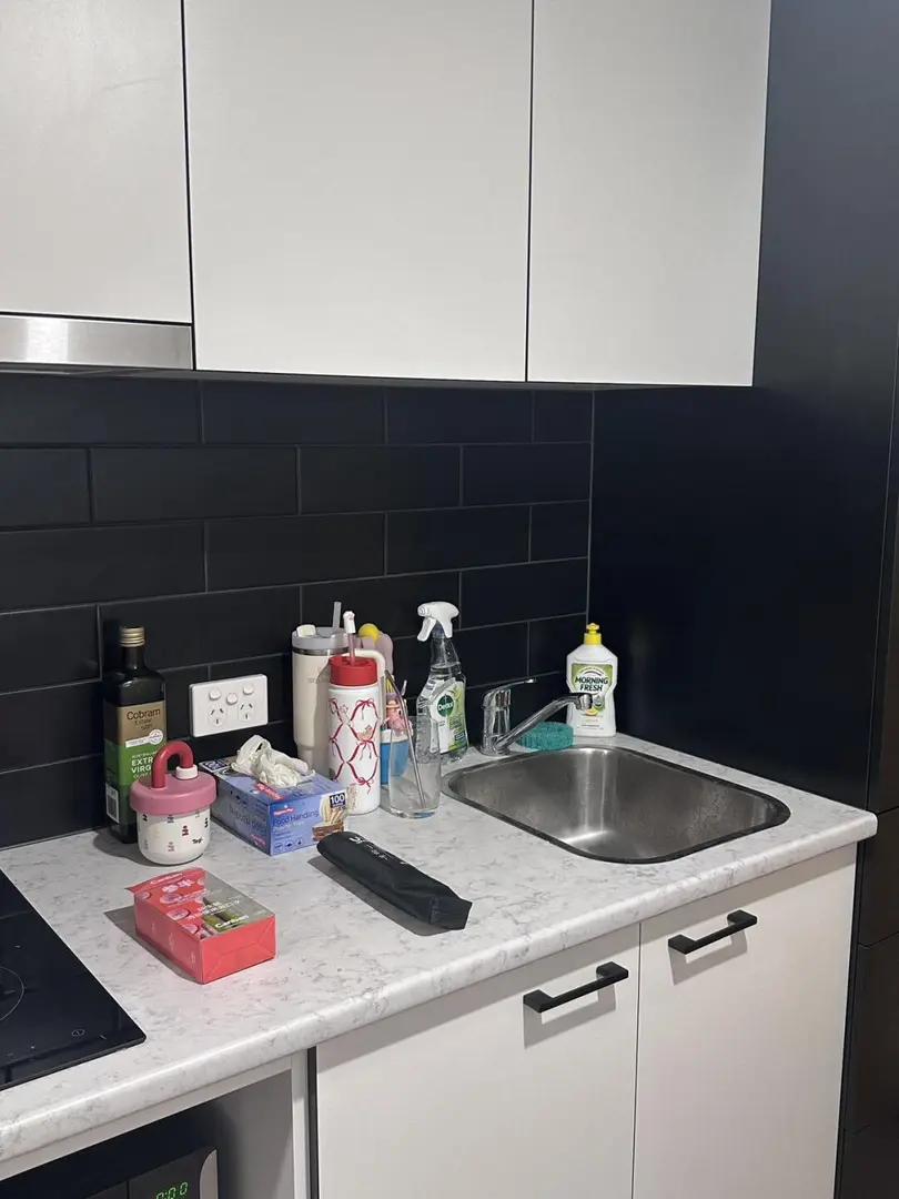 阿德萊德近唐人街的studio，帶空調～包bill