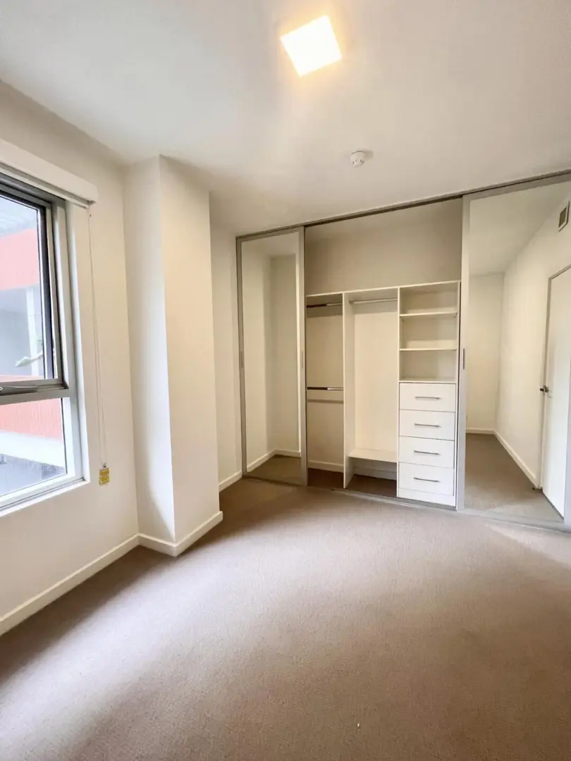 9月阿德3xx2b獨衛次臥找一個舍友！