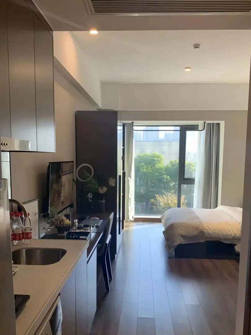 要搬去和對象住  轉一間利茲189pw的studio