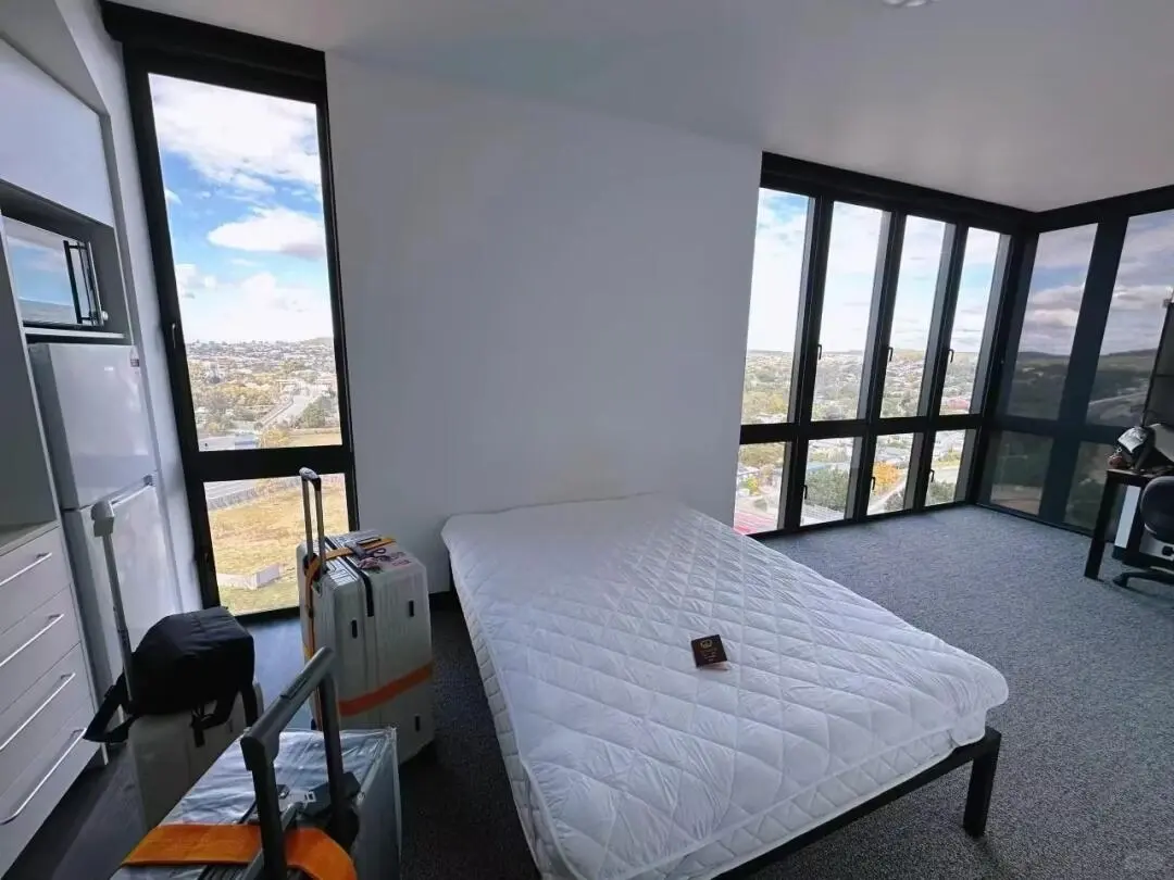 布里斯班26s1住大落地窗studio尊滴巴適～