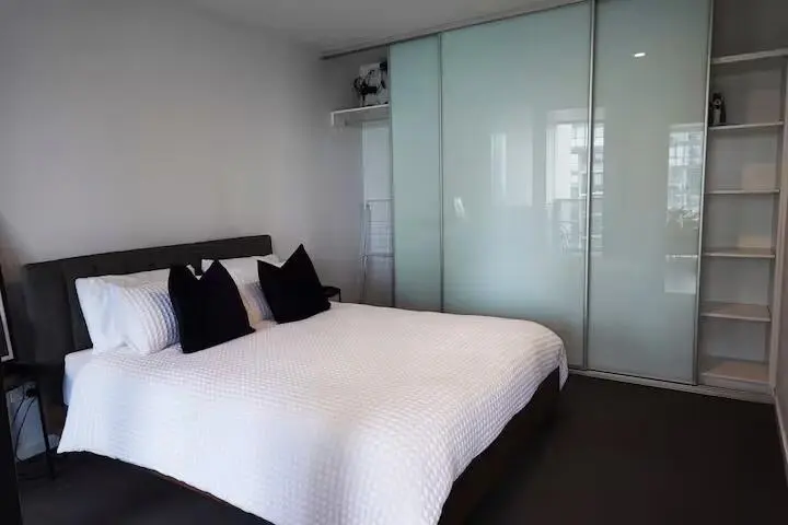 墨爾本絕美1b1b+陽台，可以養寵物！