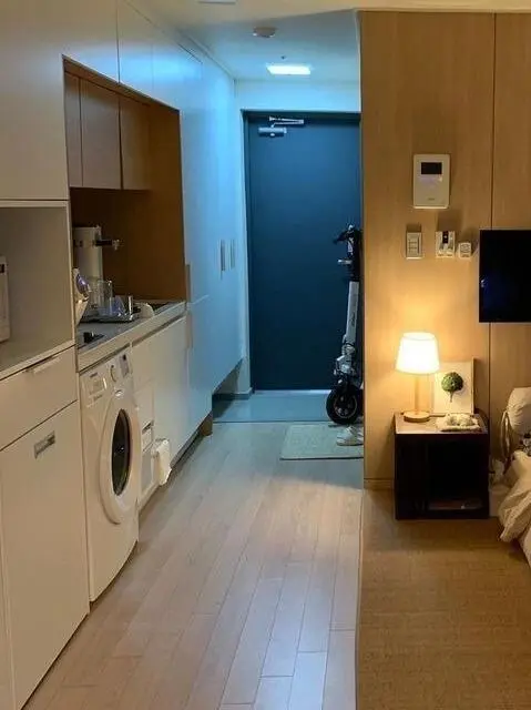 布里斯托公寓｜沒人能拒絕大落地窗studio吧