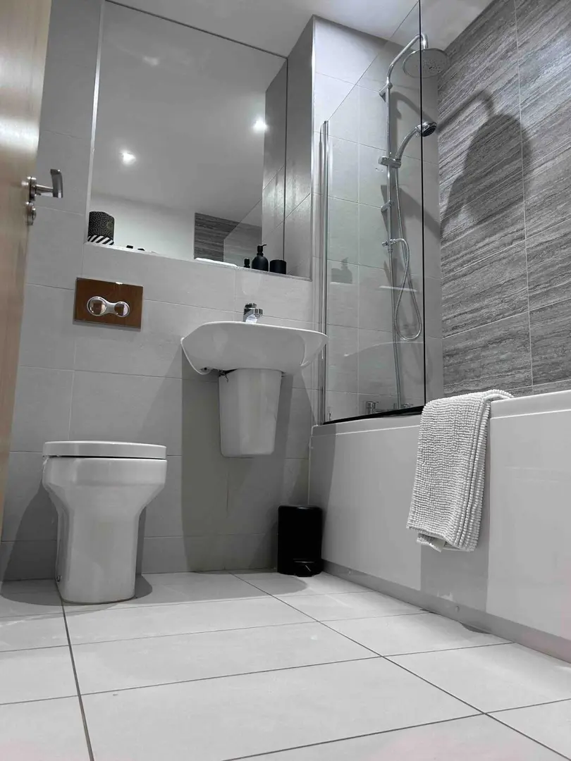 🇬🇧KCL住這吧300+pw就住有落地窗的1b