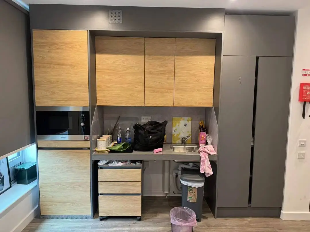 利茲大學200pw的studio，9月轉租包bill